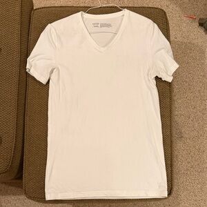 Nordstrom Men’s  White V-Neck Tee Med